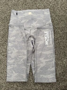 Vuori Cycle for Survival Grey Camo Leggings
